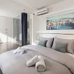 Rokos Superior Downtown - Comfortable With Private Bathrooms - Perfect Location For Exploring Diocletian's Palace And The Gastronomy Of Within Walking Distance Guest house Split