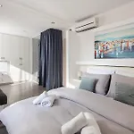 Guest house Rokos Superior Downtown - Comfortable With Private Bathrooms - Perfect Location For Exploring Diocletian's Palace And The Gastronomy Of Within Walking Distance Split