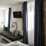 Rokos Superior Downtown - Comfortable With Private Bathrooms - Perfect Location For Exploring Diocletian's Palace And The Gastronomy Of Within Walking Distance 3* Split