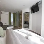 Guest house Rokos Superior Downtown - Comfortable With Private Bathrooms - Perfect Location For Exploring Diocletian's Palace And The Gastronomy Of Within Walking Distance Split