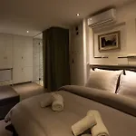 Rokos Superior Downtown - Comfortable With Private Bathrooms - Perfect Location For Exploring Diocletian's Palace And The Gastronomy Of Within Walking Distance