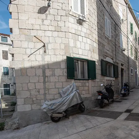 Rokos Superior Downtown - Comfortable With Private Bathrooms - Perfect Location For Exploring Diocletian's Palace And The Gastronomy Of Within Walking Distance Guest house Split