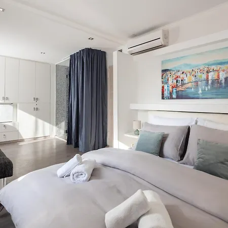 Vendégház Rokos Superior Downtown - Comfortable With Private Bathrooms - Perfect Location For Exploring Diocletian's Palace And The Gastronomy Of Within Walking Distance Split
