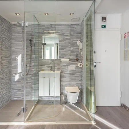 Vendégház Rokos Superior Downtown - Comfortable With Private Bathrooms - Perfect Location For Exploring Diocletian's Palace And The Gastronomy Of Within Walking Distance 3*