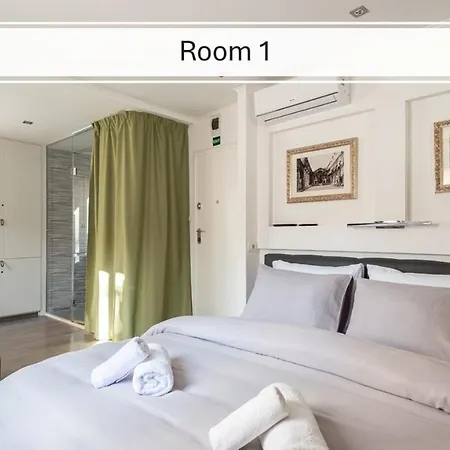 Vendégház Rokos Superior Downtown - Comfortable With Private Bathrooms - Perfect Location For Exploring Diocletian's Palace And The Gastronomy Of Within Walking Distance Split